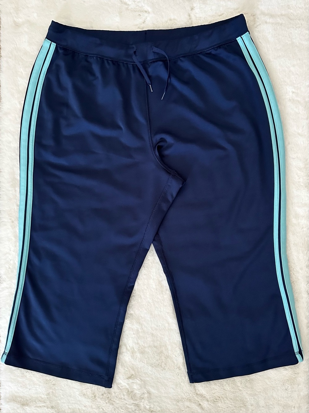 Navy Plus Athletic Capri Pants with Teal Side Stripes Sz XL/18 NWOT